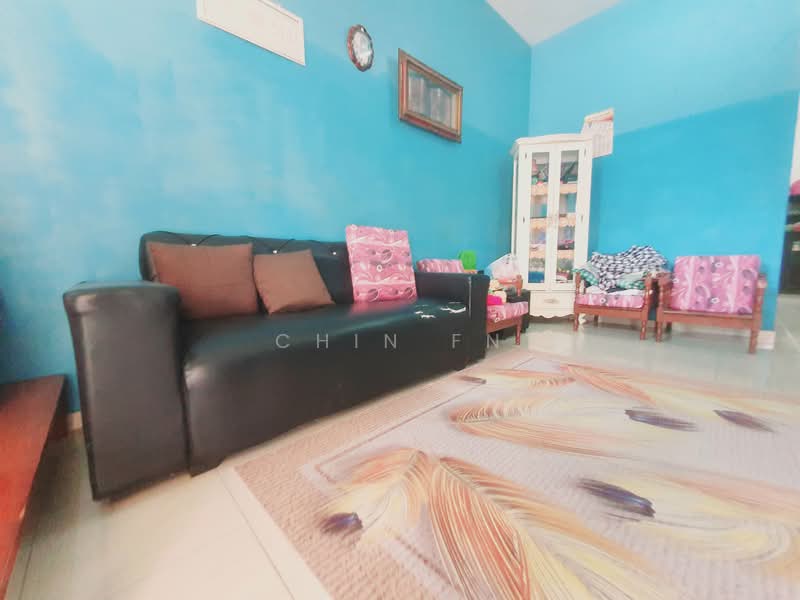 Semi-Detached House for Rent in Taman Keris Emas (Sungai Udang) - CHIN FN - Living Room - PropertyGuru.com.my