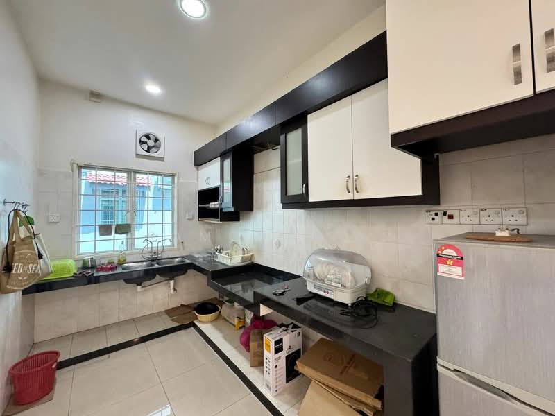 Taman Semabok Perdana untuk Untuk Dijual - RM 1,050,000, Feb 2026 - Kitchen - PropertyGuru.com.my