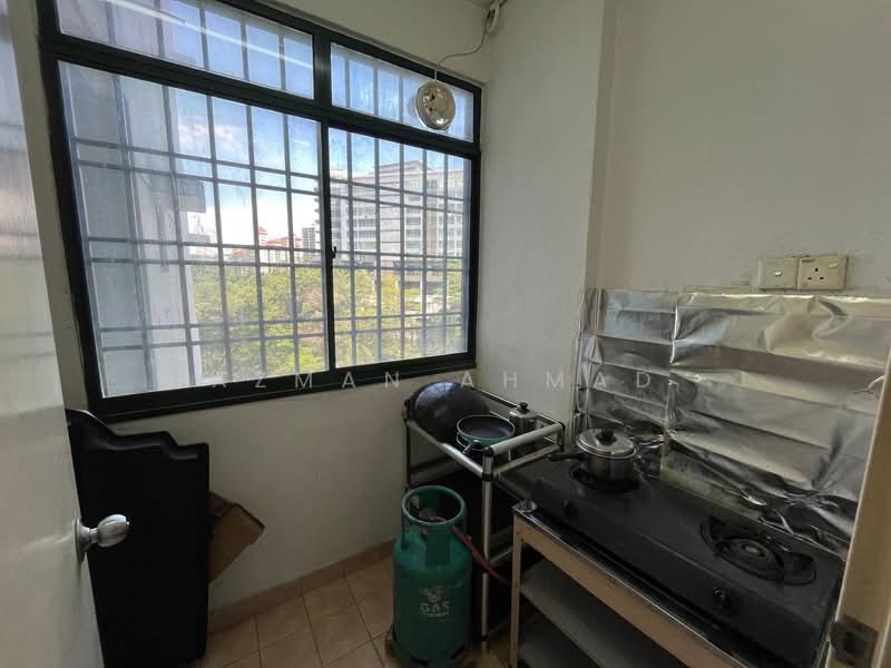 Condominium for Sale at Changkat View - Azman Ahmad - Kitchen - PropertyGuru.com.my