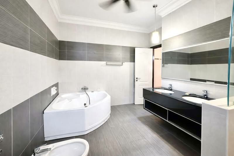 Rumah Banglo untuk Disewa di Bayan Lepas (Penang) - Gan Chun Kai - Bathroom - PropertyGuru.com.my