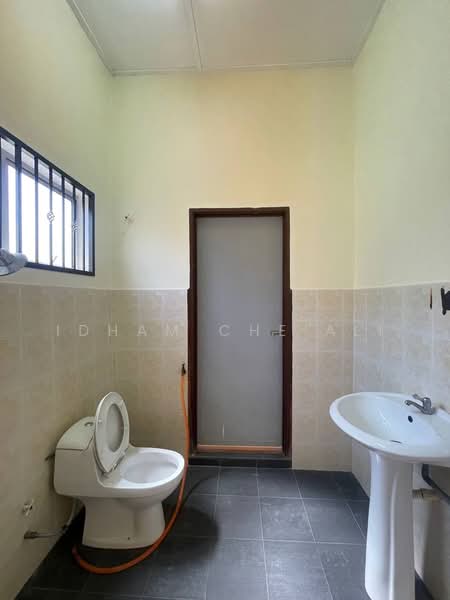 2-storey Terraced House for Sale in Bandar Indera Mahkota (Kuantan) - Idham Che'Ali - Bathroom - PropertyGuru.com.my