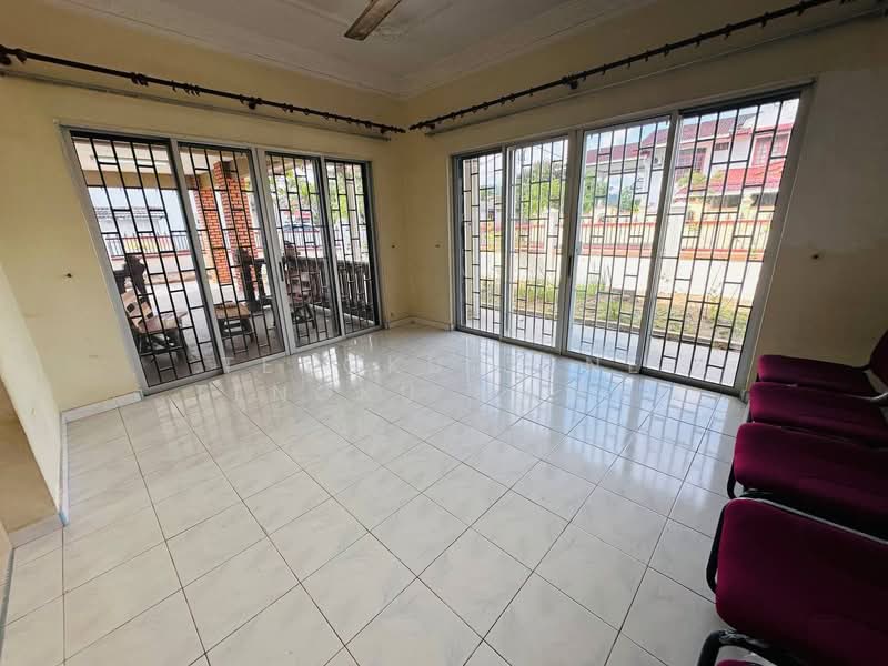 1-storey Terraced House for Sale in Cenering (Terengganu) - Tengku June Tengku Mamat - Living Room - PropertyGuru.com.my