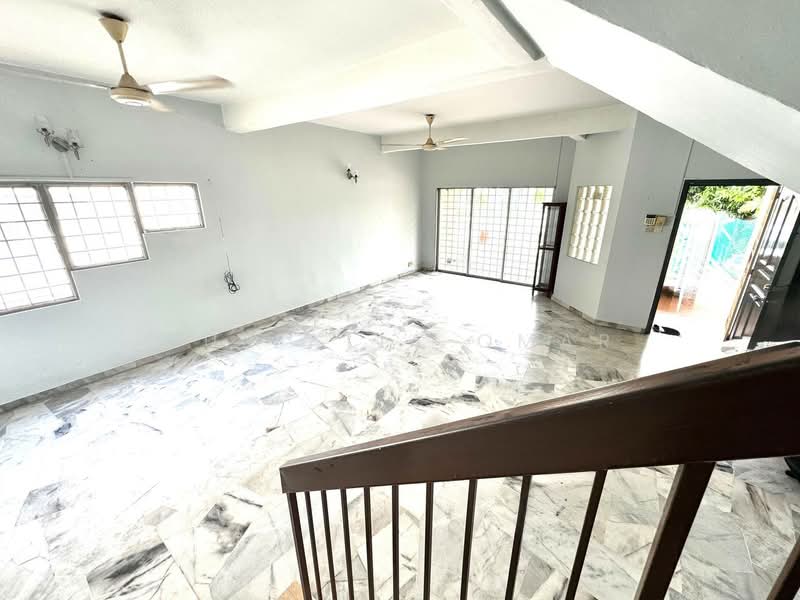 2-storey Terraced House for Sale in Shah Alam (Selangor) - Nur Alia Omar - Living Room - PropertyGuru.com.my