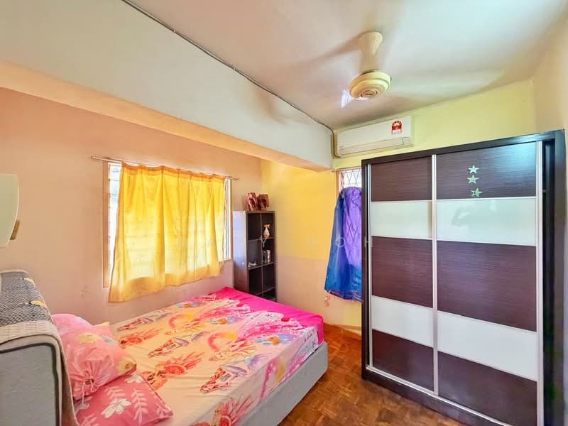 Apartment for Sale at Taman Kilangin - Gary Goh - Bedroom - PropertyGuru.com.my