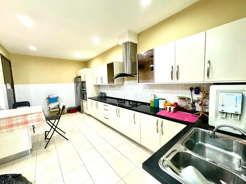 2-storey Terraced House for Sale in Alam Impian (Shah Alam) - Nur Alia Omar - Kitchen - PropertyGuru.com.my