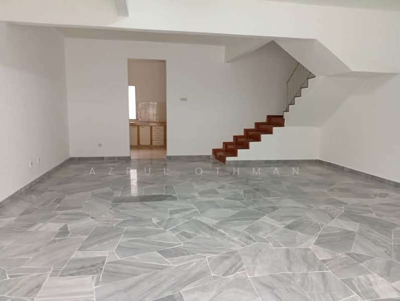 2-storey Terraced House for Sale in Taman Pinggiran Senawang (Sungai Gadut) - Azrul Othman - Living Room - PropertyGuru.com.my