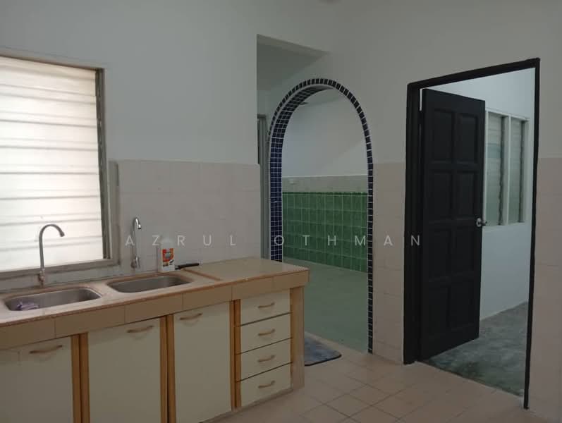 2-storey Terraced House for Sale in Taman Pinggiran Senawang (Sungai Gadut) - Azrul Othman - Kitchen - PropertyGuru.com.my