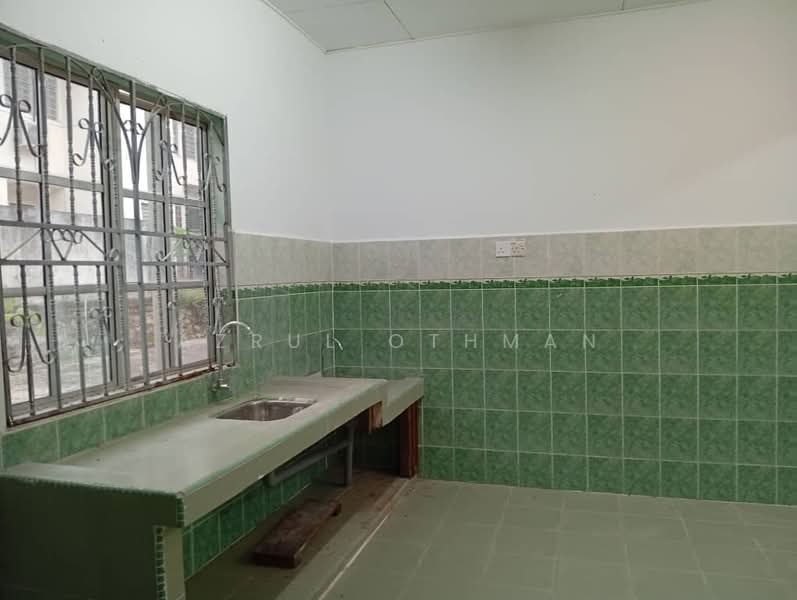 2-storey Terraced House for Sale in Taman Pinggiran Senawang (Sungai Gadut) - Azrul Othman - Kitchen - PropertyGuru.com.my