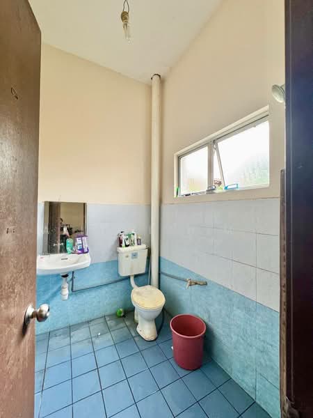 Semi-Detached House for Sale in Sepang (Selangor) - Azizirrahim . - Bathroom - PropertyGuru.com.my