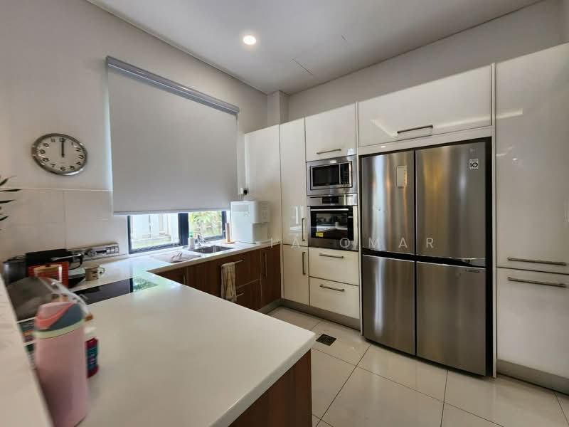 Semi-Detached House for Sale in Bukit Jelutong (Shah Alam) - Nur Alia Omar - Kitchen - PropertyGuru.com.my