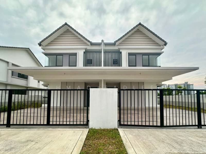 Semi-Detached House for Sale in Cyberjaya (Selangor) - Ahmad Fadlee - PropertyGuru.com.my