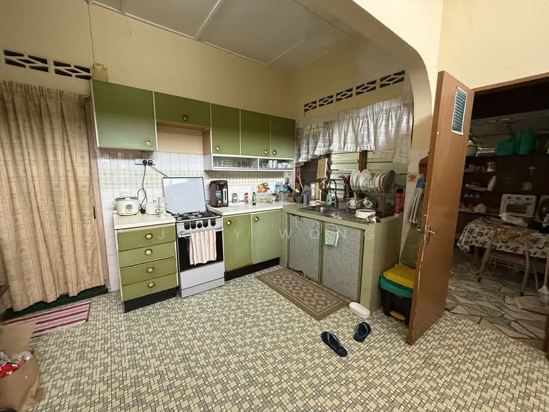 1-storey Terraced House for Sale in Seksyen 14 (Petaling Jaya) - Joey Wong - Kitchen - PropertyGuru.com.my