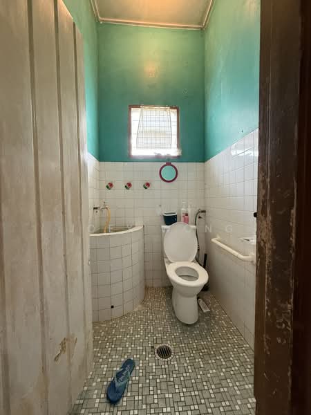 1-storey Terraced House for Sale in Seksyen 14 (Petaling Jaya) - Joey Wong - Bathroom - PropertyGuru.com.my
