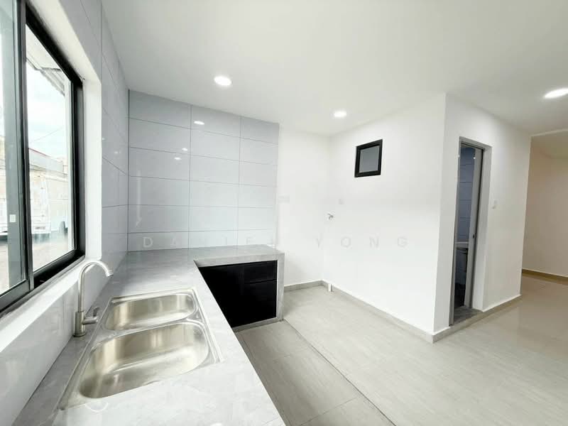 Taman Ungku Tun Aminah untuk Untuk Dijual - RM 608,000, Feb 2026 - Kitchen - PropertyGuru.com.my