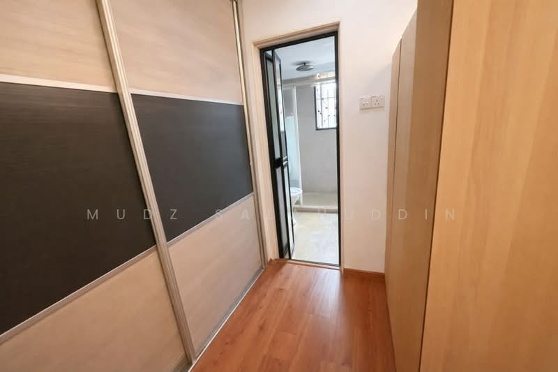 2.5-storey Terraced House for Sale in Taman Mutiara Indah (Puchong) - Mudz Salahuddin - Corridor - PropertyGuru.com.my