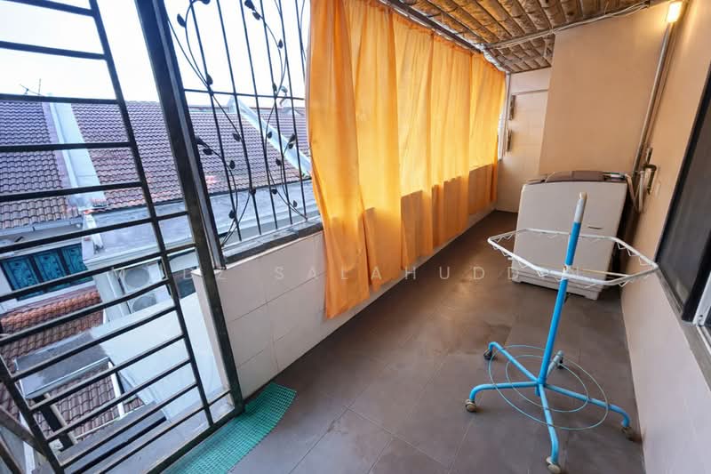 2.5-storey Terraced House for Sale in Taman Mutiara Indah (Puchong) - Mudz Salahuddin - Balcony - PropertyGuru.com.my