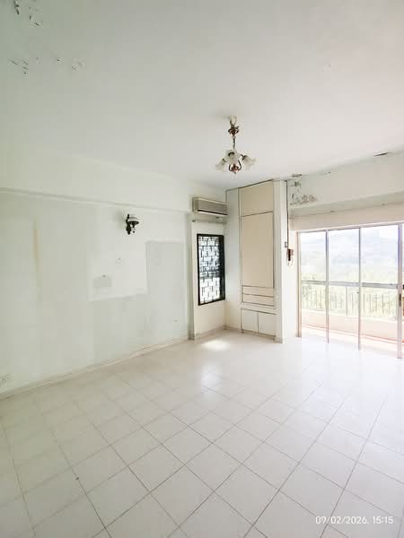 Condominium for Sale at The Reef Condominium - Michael Khng - PropertyGuru.com.my