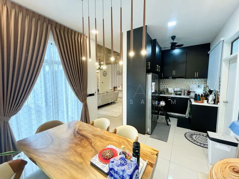 Semi-Detached House for Sale in Shah Alam (Selangor) - Adibah Salim - Kitchen - PropertyGuru.com.my