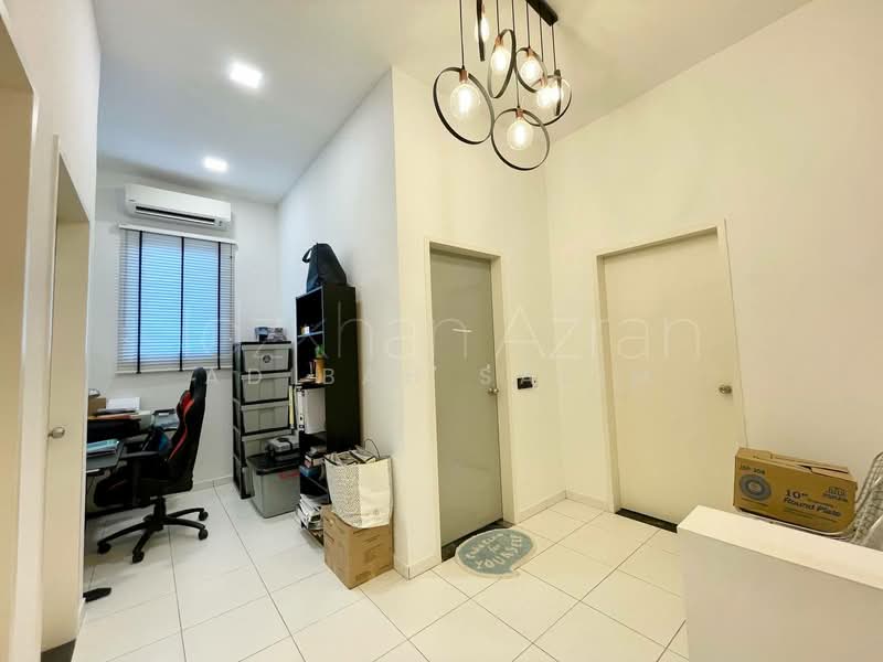 Semi-Detached House for Sale in Shah Alam (Selangor) - Adibah Salim - Study - PropertyGuru.com.my