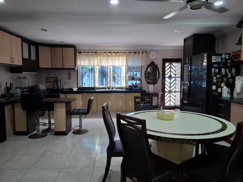 2-storey Terraced House for Sale in Taman Lucky (Bangsar) - P. Selva - Kitchen - PropertyGuru.com.my