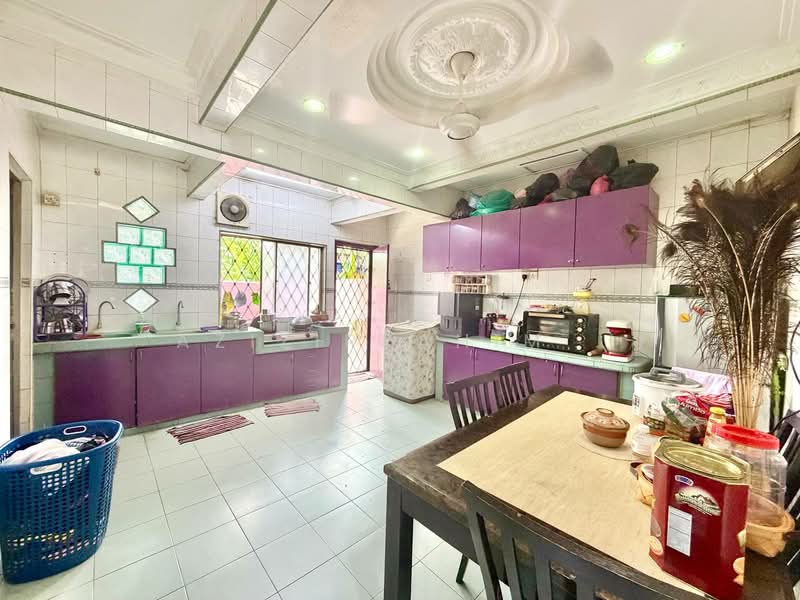 BANDAR KINRARA untuk Untuk Dijual - RM 449,000, Feb 2026 - Kitchen - PropertyGuru.com.my