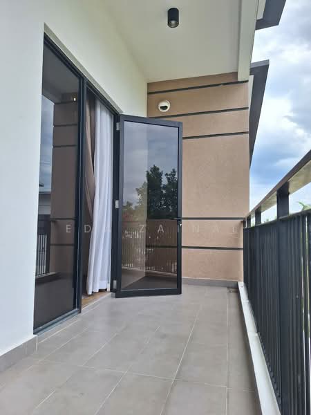 Semi-Detached House for Sale in Telok Panglima Garang (Selangor) - Eda Zainal - Balcony - PropertyGuru.com.my