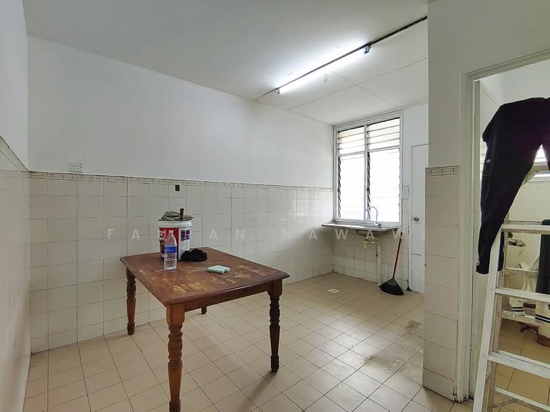 1-storey Terraced House for Sale in Bandar Puncak Alam (Puncak Alam) - Fauran Nawawi - Kitchen - PropertyGuru.com.my