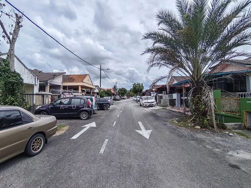 1-storey Terraced House for Sale in Bandar Puncak Alam (Puncak Alam) - Fauran Nawawi - Exterior - PropertyGuru.com.my