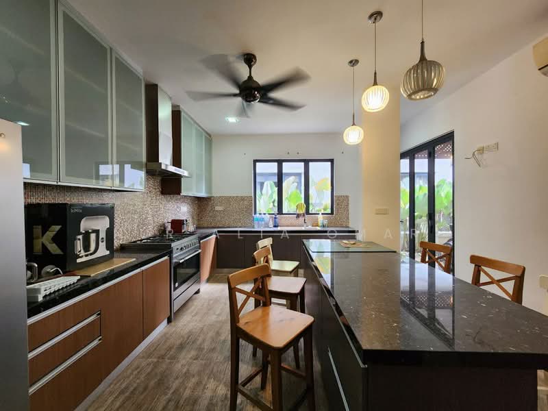 Semi-Detached House for Sale in Bukit Jelutong (Shah Alam) - Nur Alia Omar - Kitchen - PropertyGuru.com.my