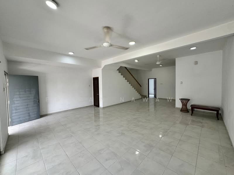 2-storey Terraced House for Sale in Semenyih (Selangor) - Fauran Nawawi - Living Room - PropertyGuru.com.my