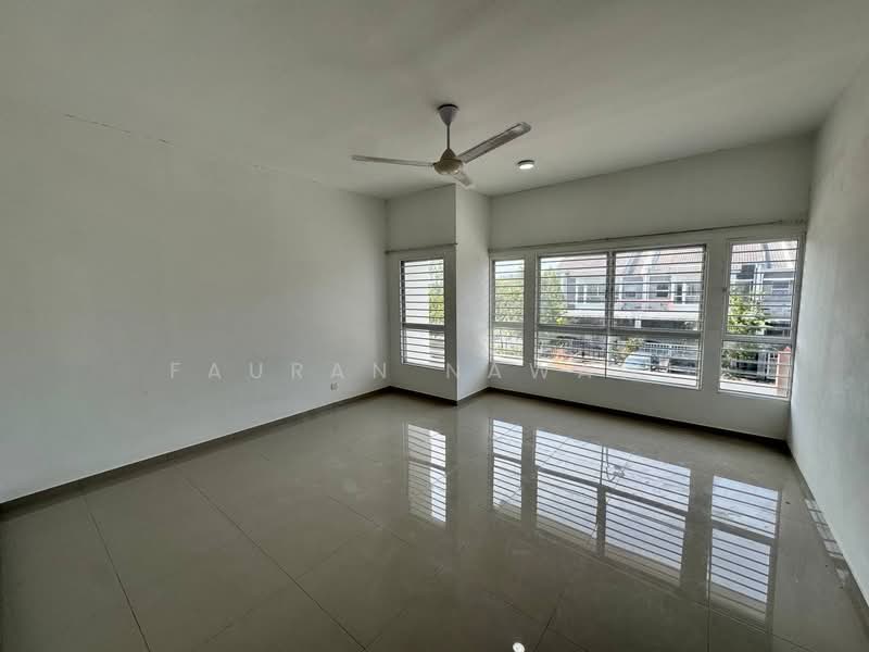 2-storey Terraced House for Sale in Semenyih (Selangor) - Fauran Nawawi - Living Room - PropertyGuru.com.my