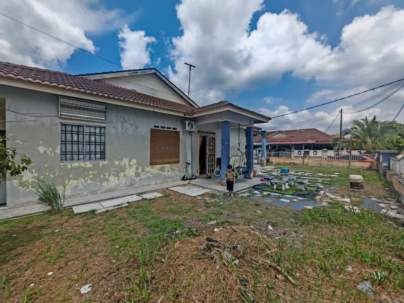 1-storey Terraced House for Sale in Johor Bahru (Johor) - Fazri Omar - PropertyGuru.com.my