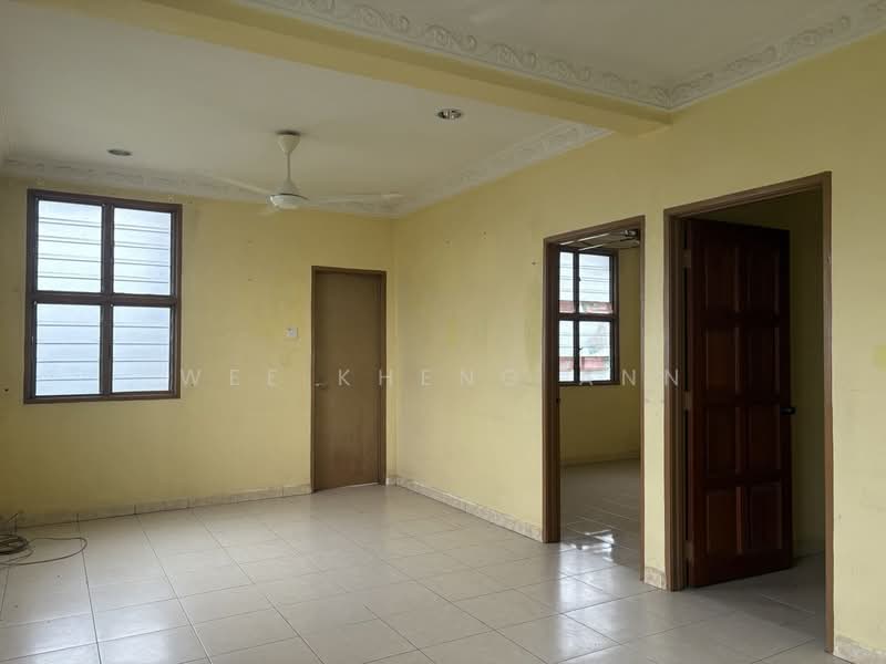 Flat for Sale at Rumah Pangsa Taman Flora - Wee Kheng Ann - Living Room - PropertyGuru.com.my