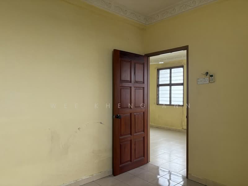 Flat for Sale at Rumah Pangsa Taman Flora - Wee Kheng Ann - Interior - PropertyGuru.com.my