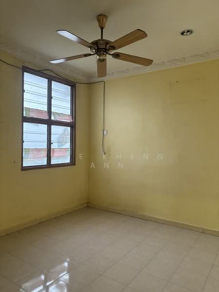 Flat for Sale at Rumah Pangsa Taman Flora - Wee Kheng Ann - Interior - PropertyGuru.com.my