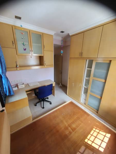 Condominium for Sale at Marina Tower (Ratu Mutiara) - Venesa Tan - Bedroom - PropertyGuru.com.my