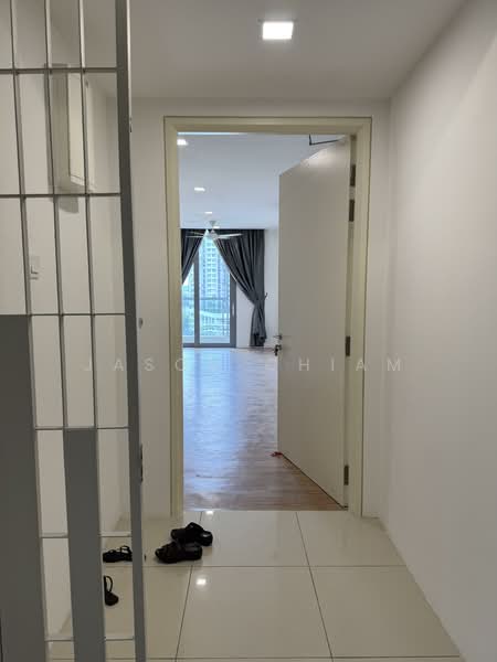 Condominium for Rent at Lakefront Residence - Jason Chiam - Corridor - PropertyGuru.com.my