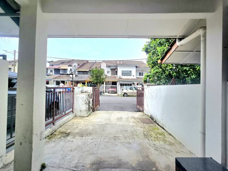 Townhouse for Sale in Ampang (Kuala Lumpur) - M.J Zairin - Exterior - PropertyGuru.com.my