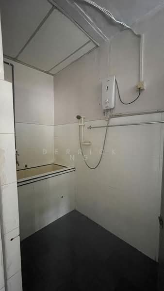 Taman Ria Jaya untuk Untuk Dijual - RM 260,000, Feb 2026 - Bathroom - PropertyGuru.com.my