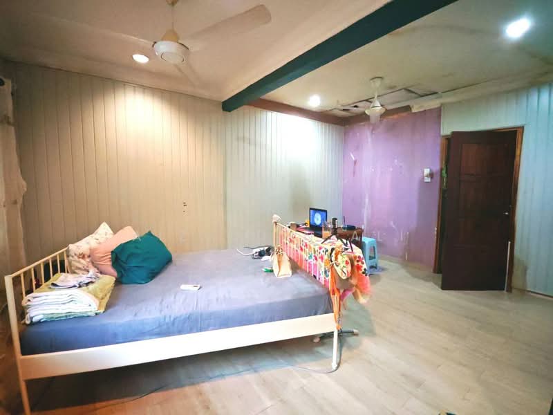 Terraced House for Sale in Subang Jaya (Selangor) - Aizuddin Ali - Bedroom - PropertyGuru.com.my