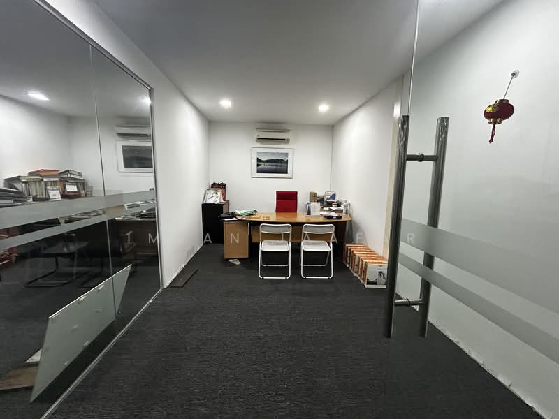 Warehouse for Sale in Sek 34,Taman Industri Desa Kemuning (Shah Alam) - Imran Jaafar - Study - PropertyGuru.com.my