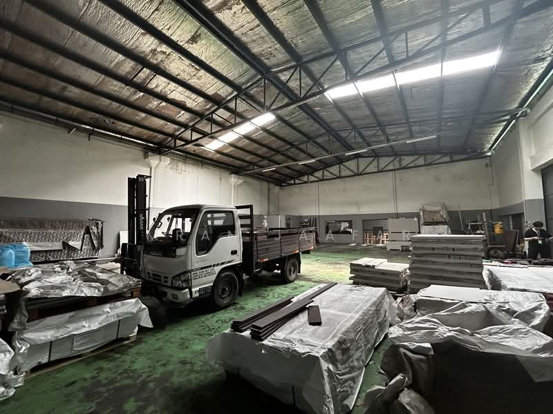 Warehouse for Sale in Sek 34,Taman Industri Desa Kemuning (Shah Alam) - Imran Jaafar - Interior - PropertyGuru.com.my