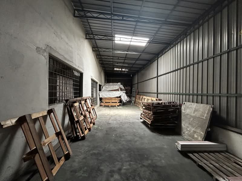 Warehouse for Sale in Sek 34,Taman Industri Desa Kemuning (Shah Alam) - Imran Jaafar - Interior - PropertyGuru.com.my
