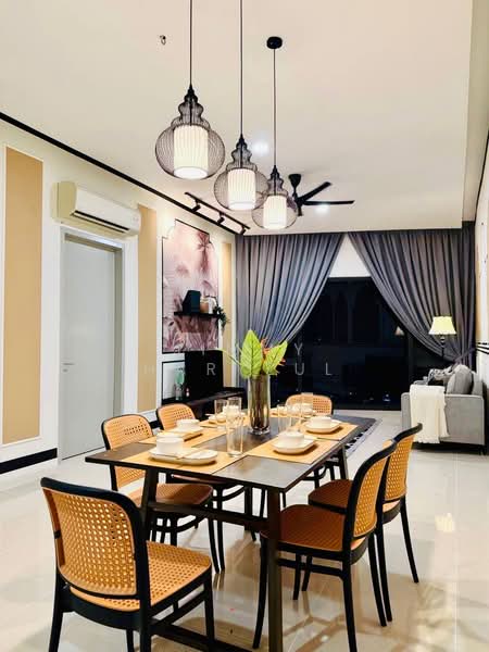 Service Residence for Rent at Sapphire Paradigm - Jimmy Haryzul - Dining Room - PropertyGuru.com.my