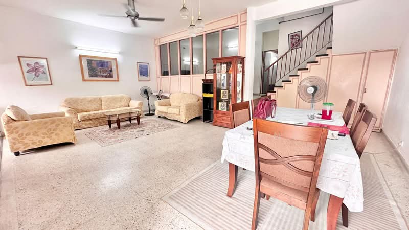 2-storey Terraced House for Sale in SS2 (Petaling Jaya) - Siti Zuraini - Living Room - PropertyGuru.com.my