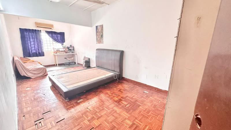 2-storey Terraced House for Sale in SS2 (Petaling Jaya) - Siti Zuraini - Bedroom - PropertyGuru.com.my