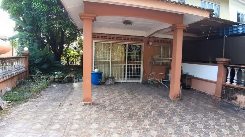 2-storey Terraced House for Sale in Semenyih (Selangor) - Harry Lee - Exterior - PropertyGuru.com.my