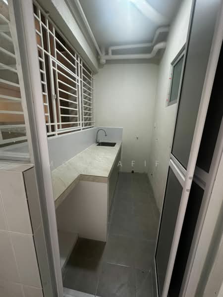 Condominium for Rent at Residensi Sateria - Mohd Afifi - Kitchen - PropertyGuru.com.my