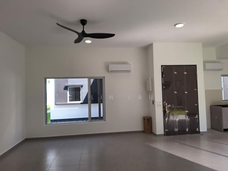 Eco Forest: Hazelton (Phase 3 & 5) untuk Untuk Disewa - RM 1,400 /bulan, Mac 2026 - Living Room - PropertyGuru.com.my