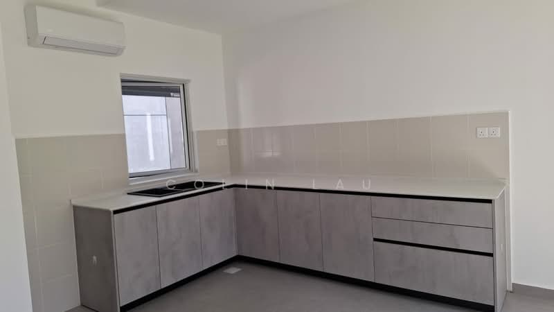 Eco Forest: Hazelton (Phase 3 & 5) untuk Untuk Disewa - RM 1,400 /bulan, Mac 2026 - Kitchen - PropertyGuru.com.my